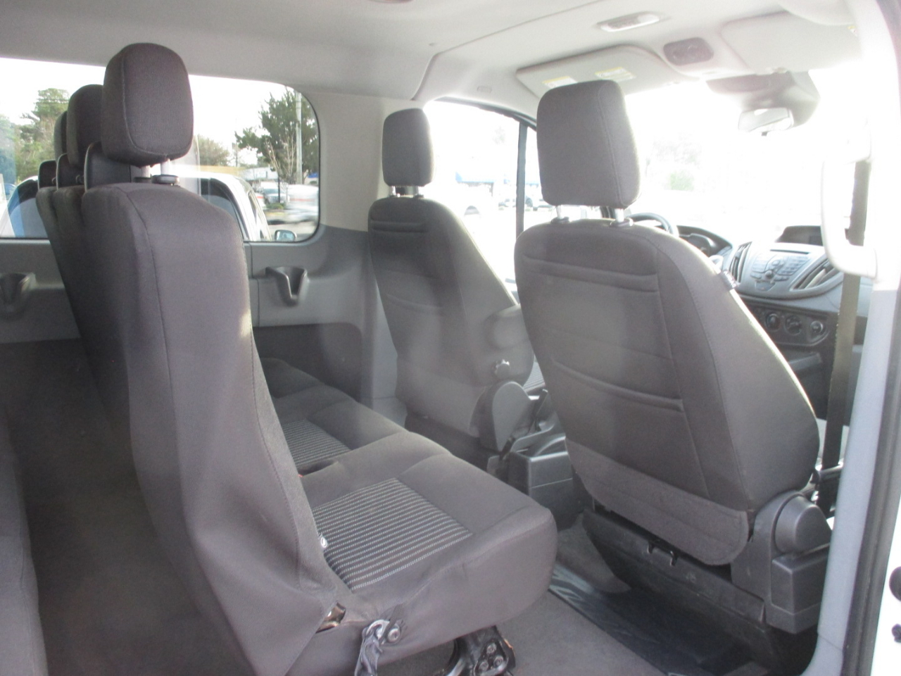 Ford Transit Passenger Wagon T-150 130" Low Roof XLT Swing-Out RH Dr 2018