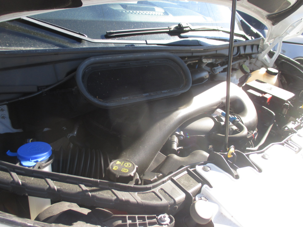 Ford Transit Wagon T-350 148" Low Roof XLT Swing-Out RH Dr 2015