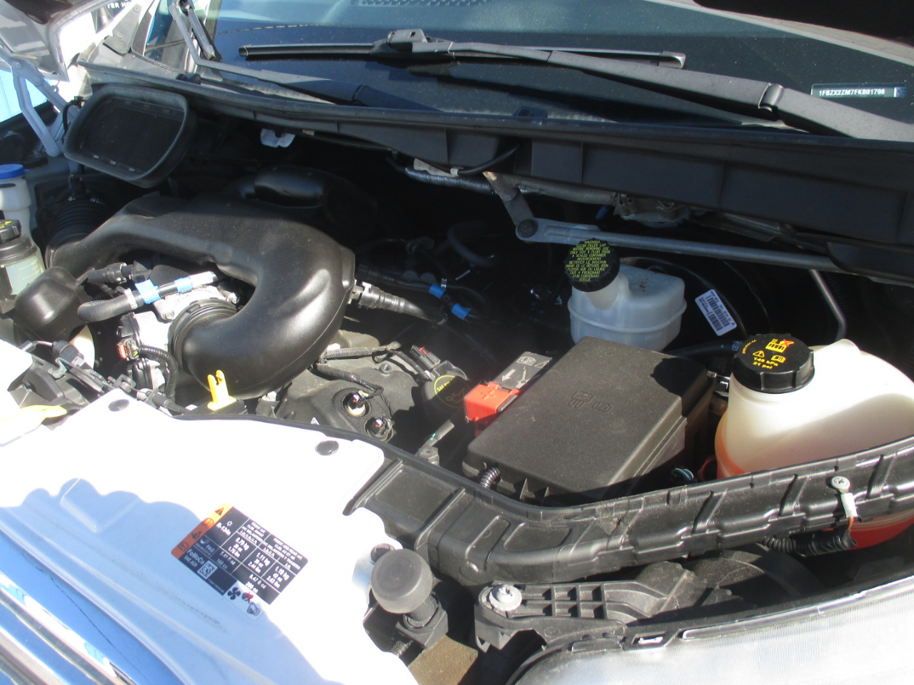 Ford Transit Wagon T-350 148" Low Roof XLT Swing-Out RH Dr 2015