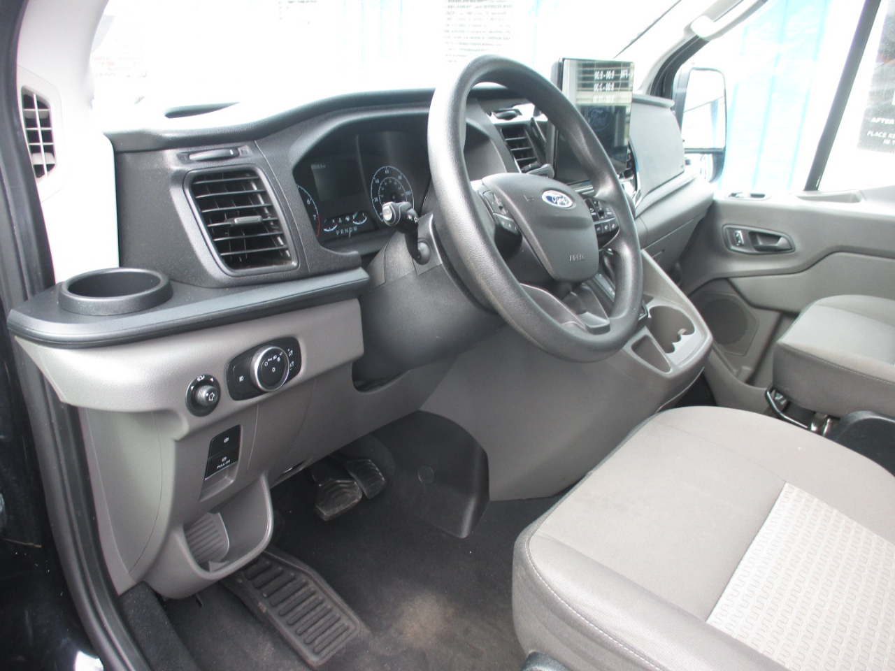 Ford Transit Passenger Wagon T-350 148" Med Roof XLT RWD 2023