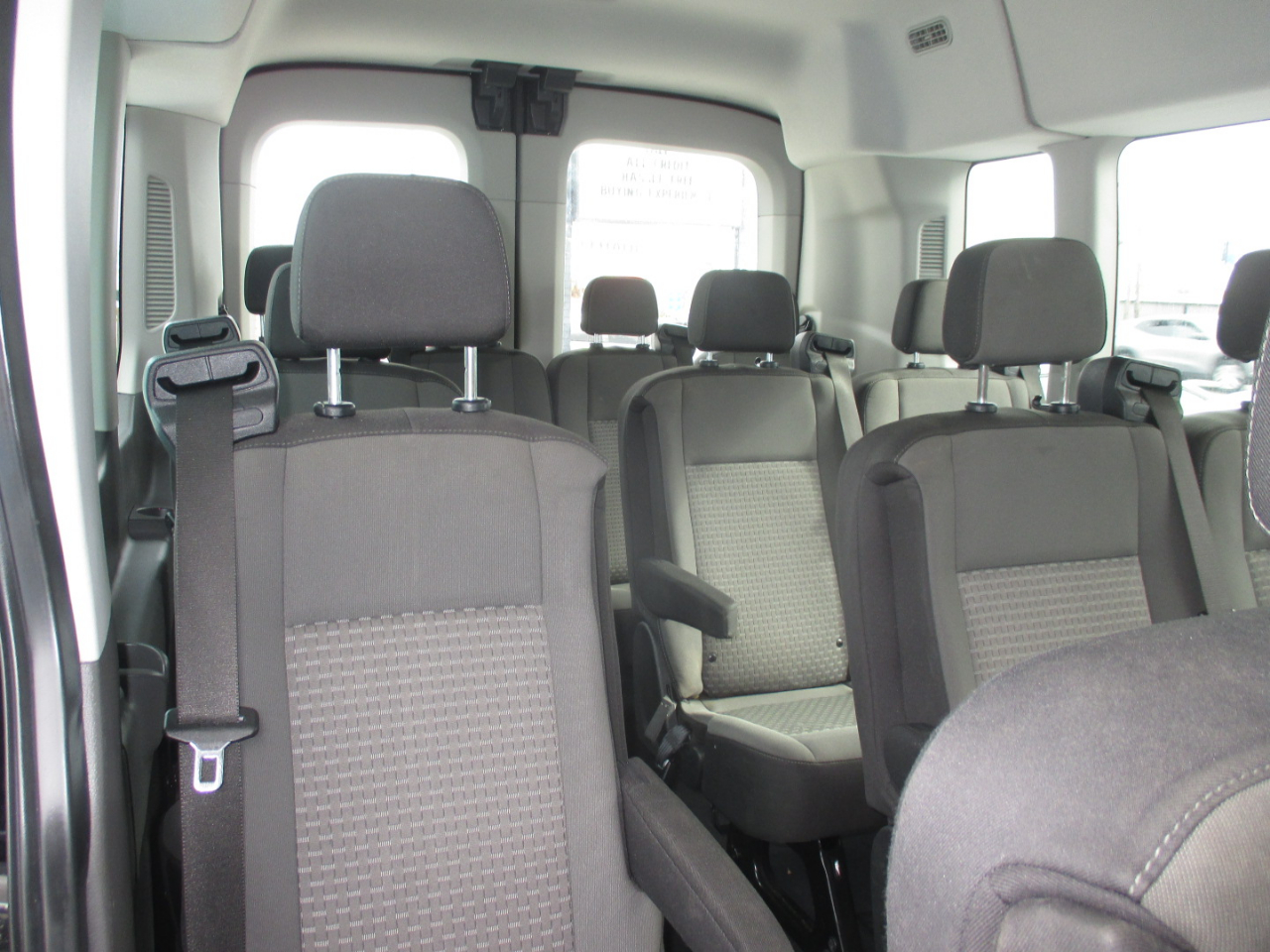 Ford Transit Passenger Wagon T-350 148" Med Roof XLT RWD 2023