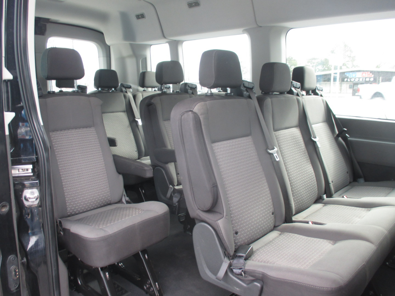 Ford Transit Passenger Wagon T-350 148" Med Roof XLT RWD 2023