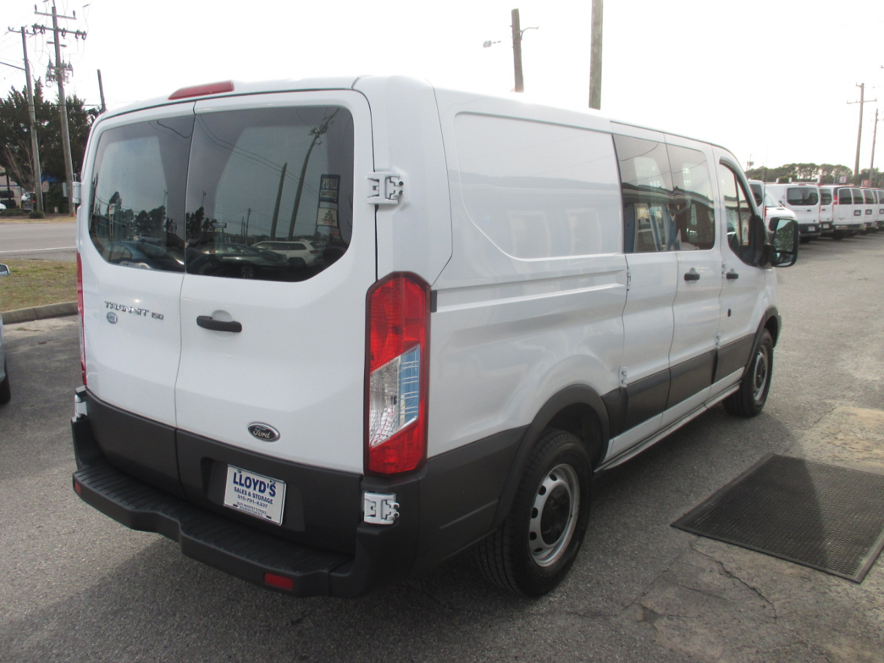 Ford Transit Cargo Van T-150 130" Low Rf 8600 GVWR Swing-Out RH Dr 2015