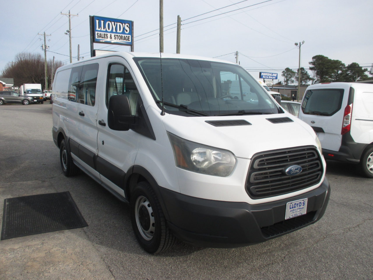 Ford Transit Cargo Van T-150 130" Low Rf 8600 GVWR Swing-Out RH Dr 2015