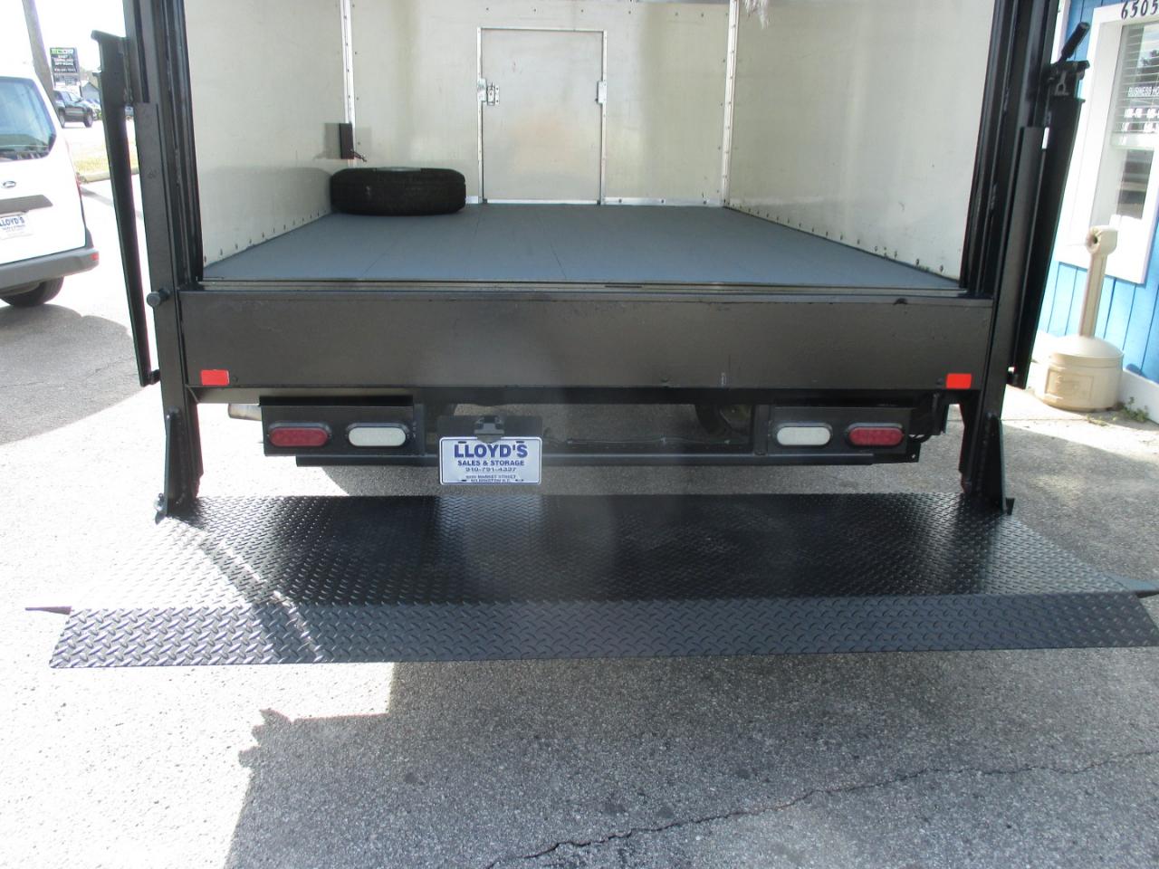 Chevrolet Express Commercial Cutaway 3500 Van 139" 2016