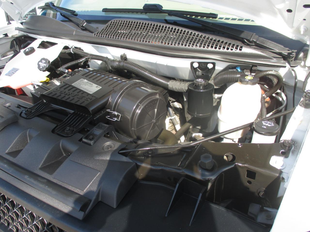 Chevrolet Express Commercial Cutaway 3500 Van 139" 2016