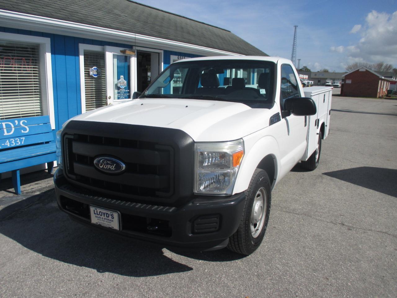 Ford Super Duty F-250 SRW 2WD Reg Cab 137" XLT 2015