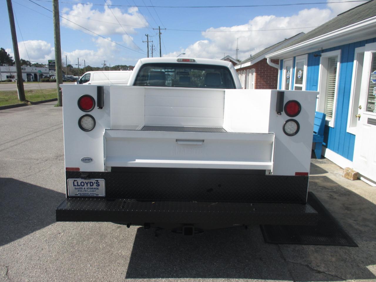 Ford Super Duty F-250 SRW 2WD Reg Cab 137" XLT 2015