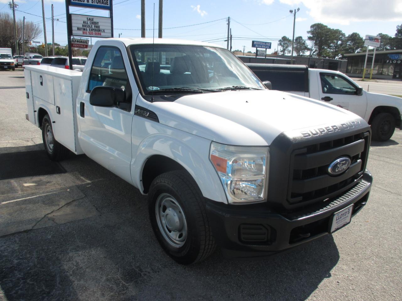 Ford Super Duty F-250 SRW 2WD Reg Cab 137" XLT 2015