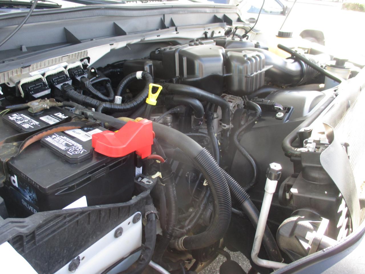 Ford Super Duty F-250 SRW 2WD Reg Cab 137" XLT 2015