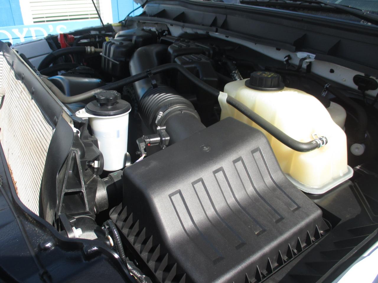 Ford Super Duty F-250 SRW 2WD Reg Cab 137" XLT 2015