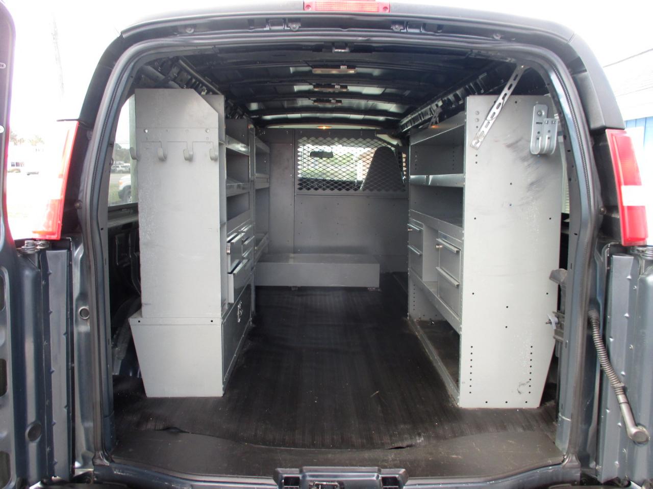 Chevrolet Express Cargo Van RWD 3500 155" 2017