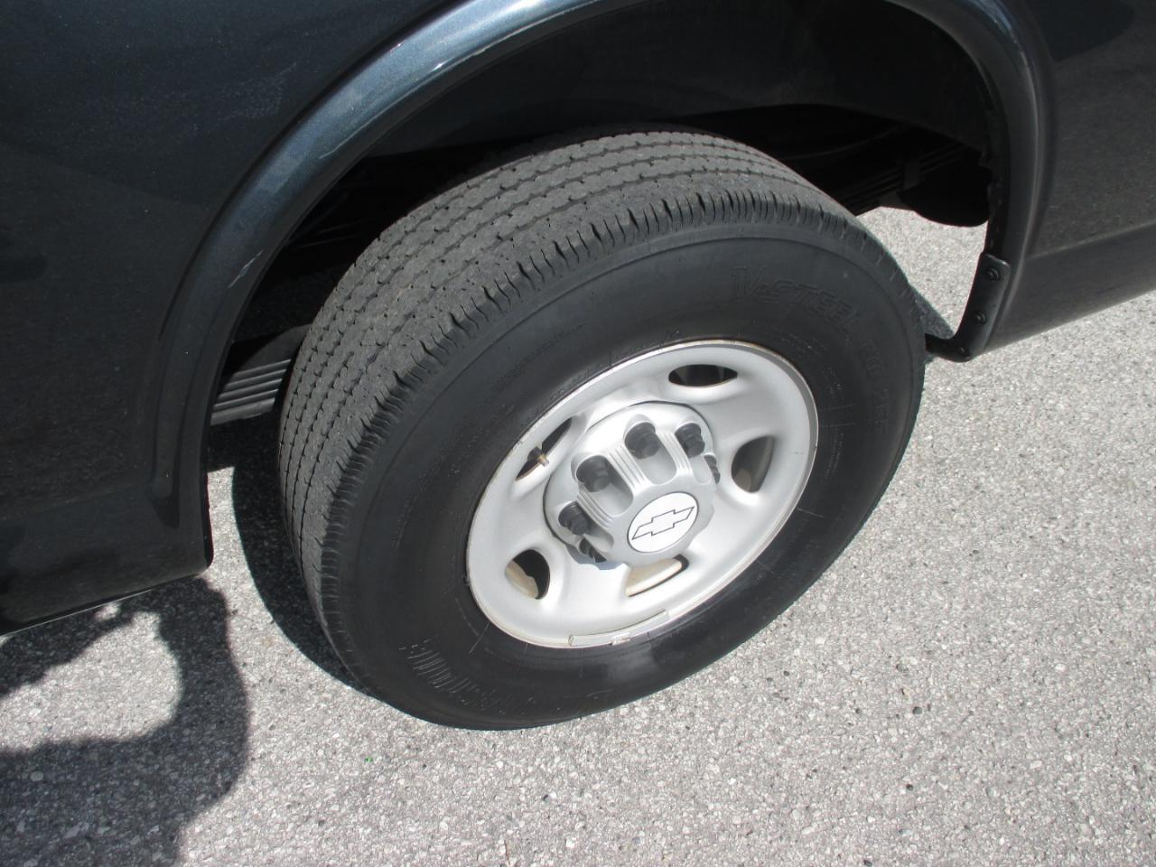 Chevrolet Express Cargo Van RWD 3500 155" 2017