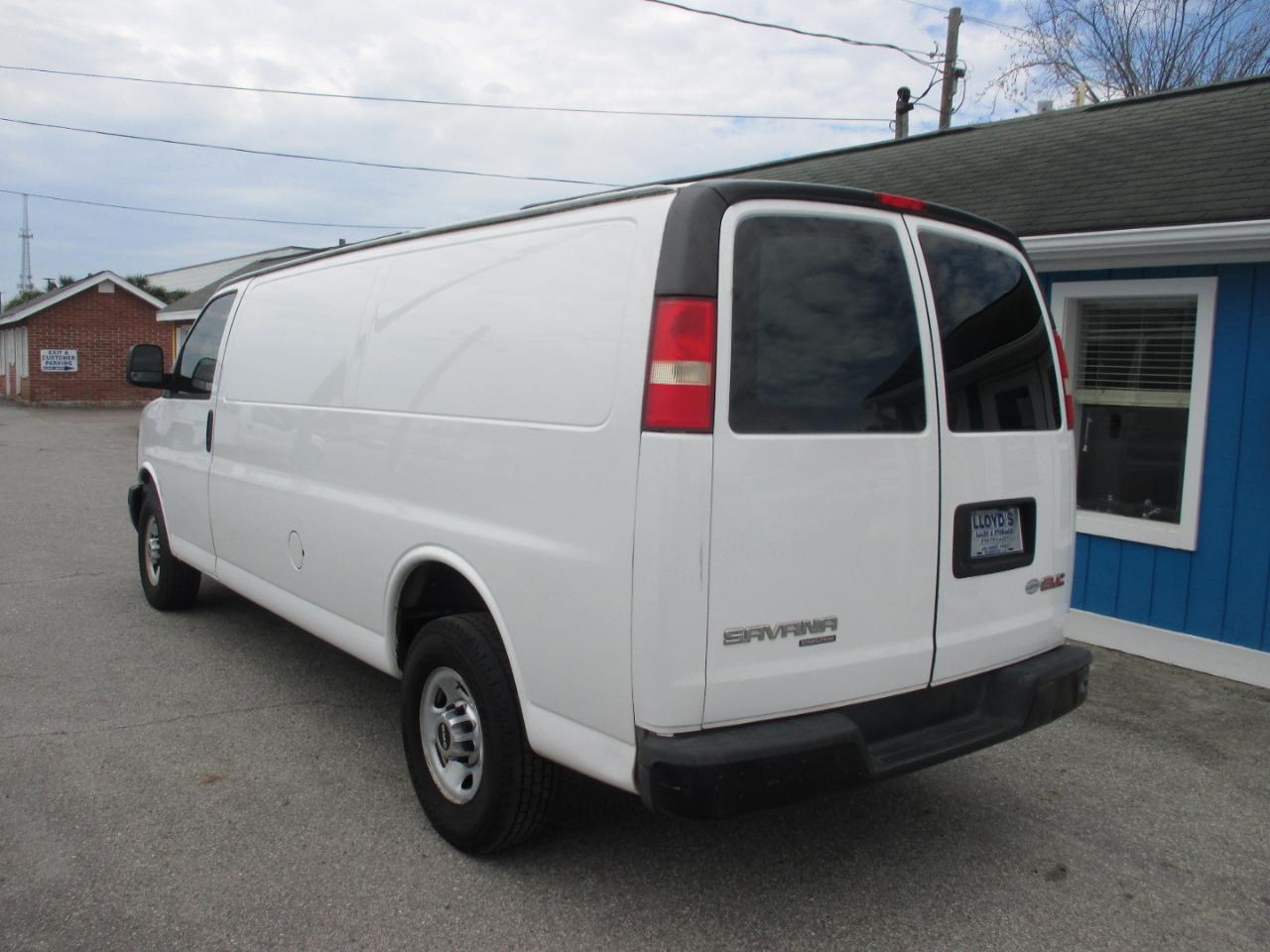 GMC Savana Cargo Van RWD 2500 155" 2014