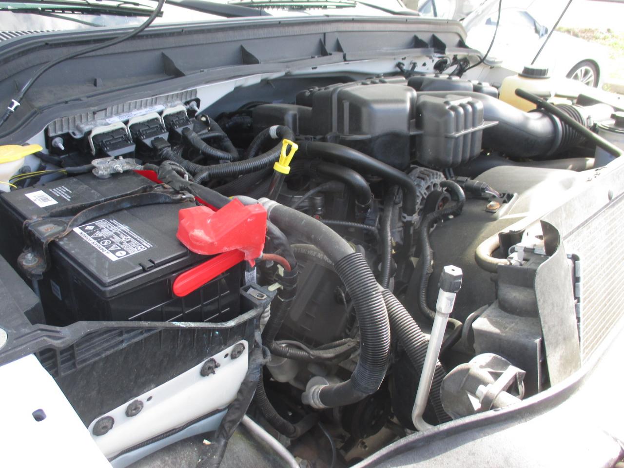 Ford Super Duty F-250 SRW 2WD Reg Cab 137" XL 2016