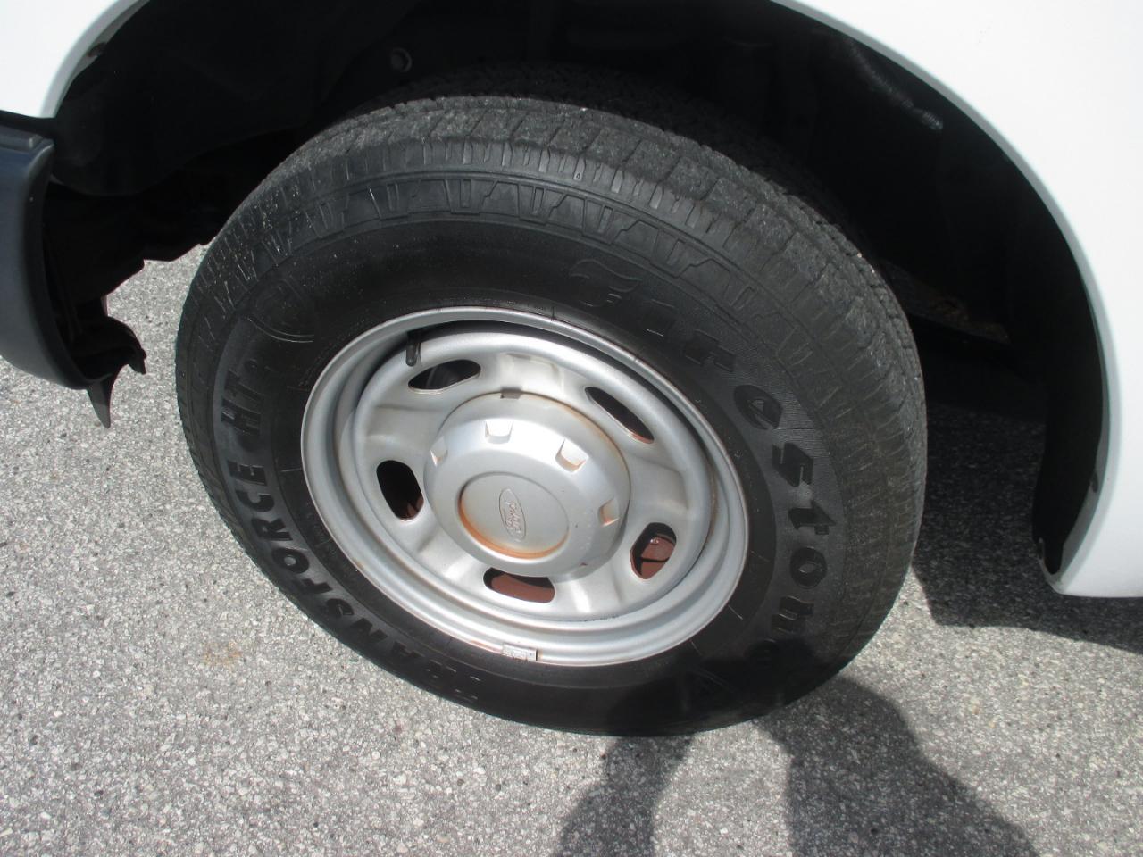 Ford Super Duty F-250 SRW 2WD Reg Cab 137" XL 2016