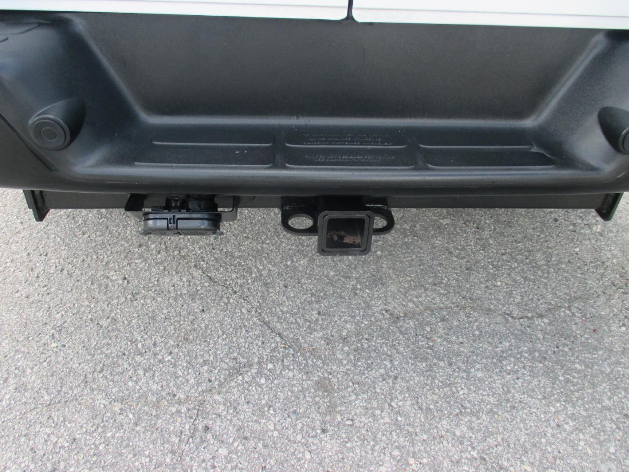 GMC Savana Cargo Van RWD 2500 135" 2017