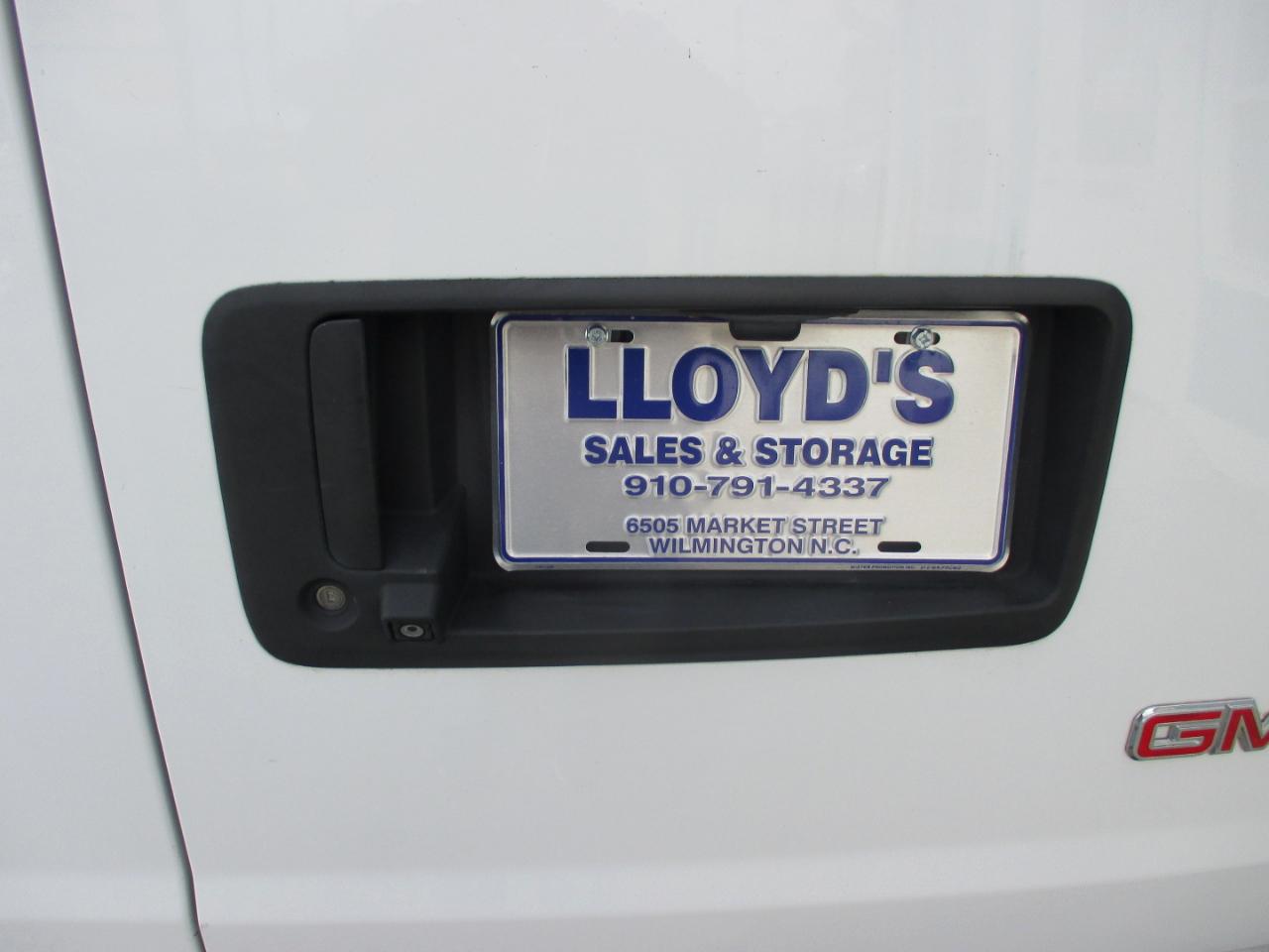 GMC Savana Cargo Van RWD 2500 135" 2017