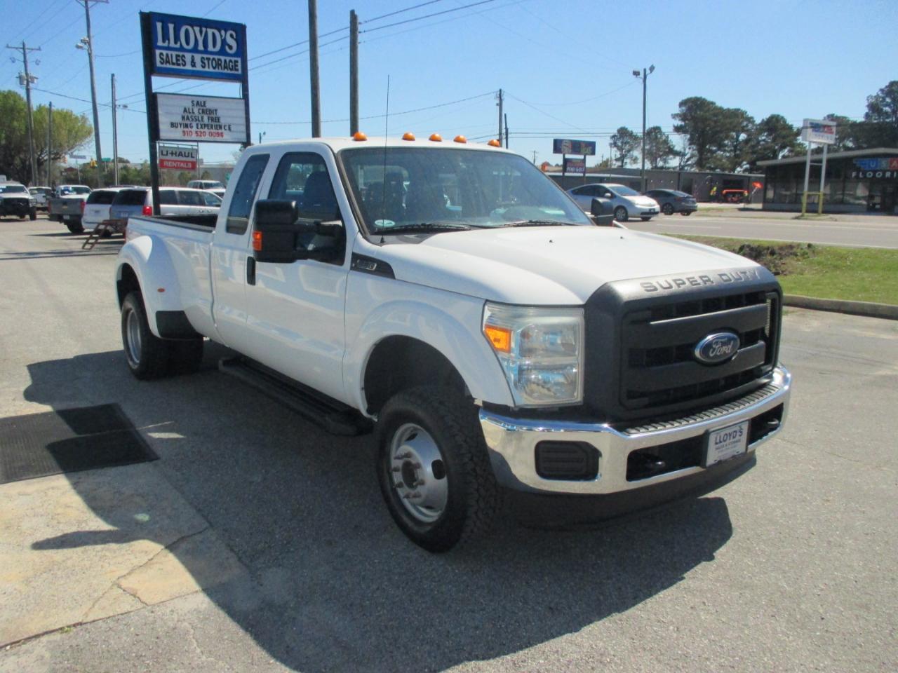 Ford Super Duty F-350 DRW Crew Cab 156" XL 4WD 2016