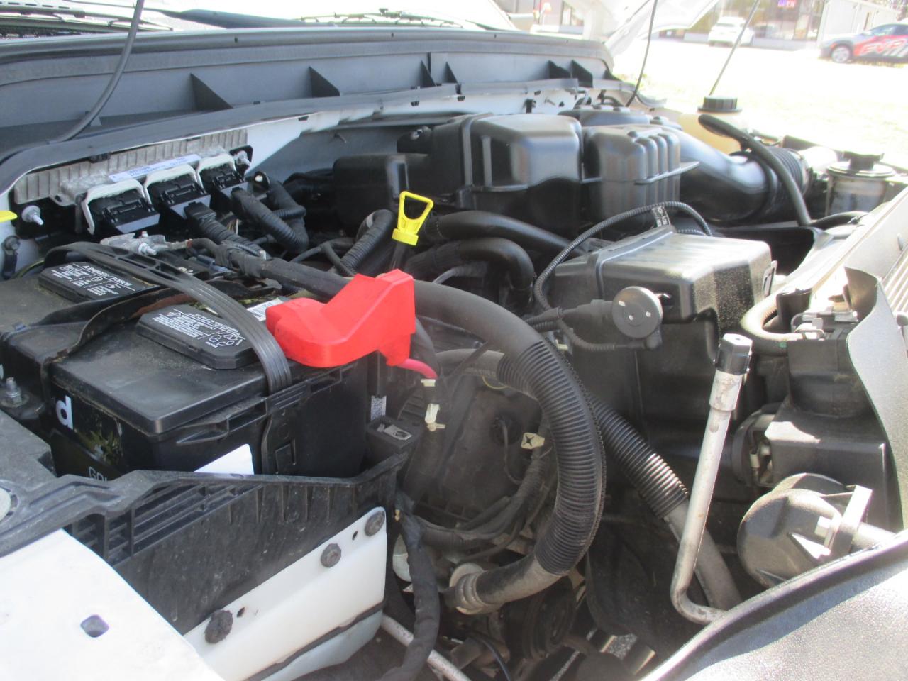 Ford Super Duty F-350 DRW Crew Cab 156" XL 4WD 2016