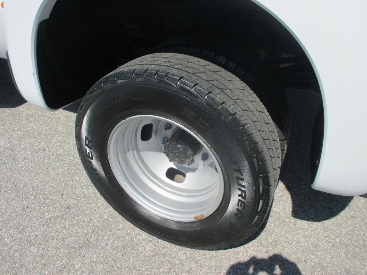 Ford Super Duty F-350 DRW Crew Cab 156" XL 4WD 2016