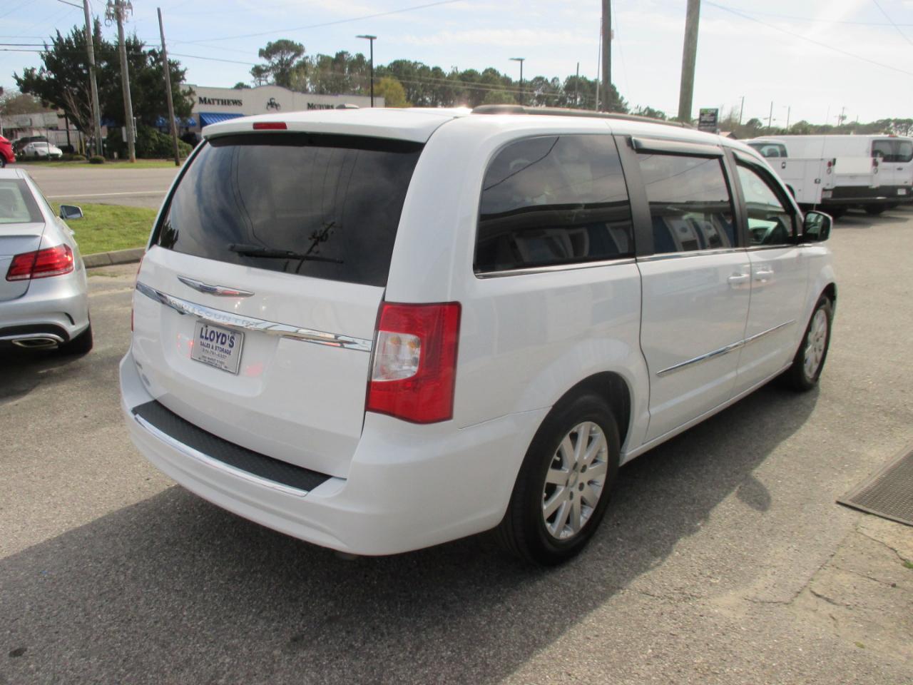Chrysler Town & Country 4dr Wgn Touring 2016