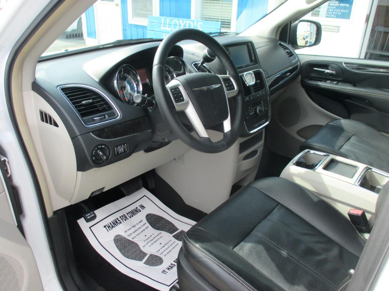 Chrysler Town & Country 4dr Wgn Touring 2016