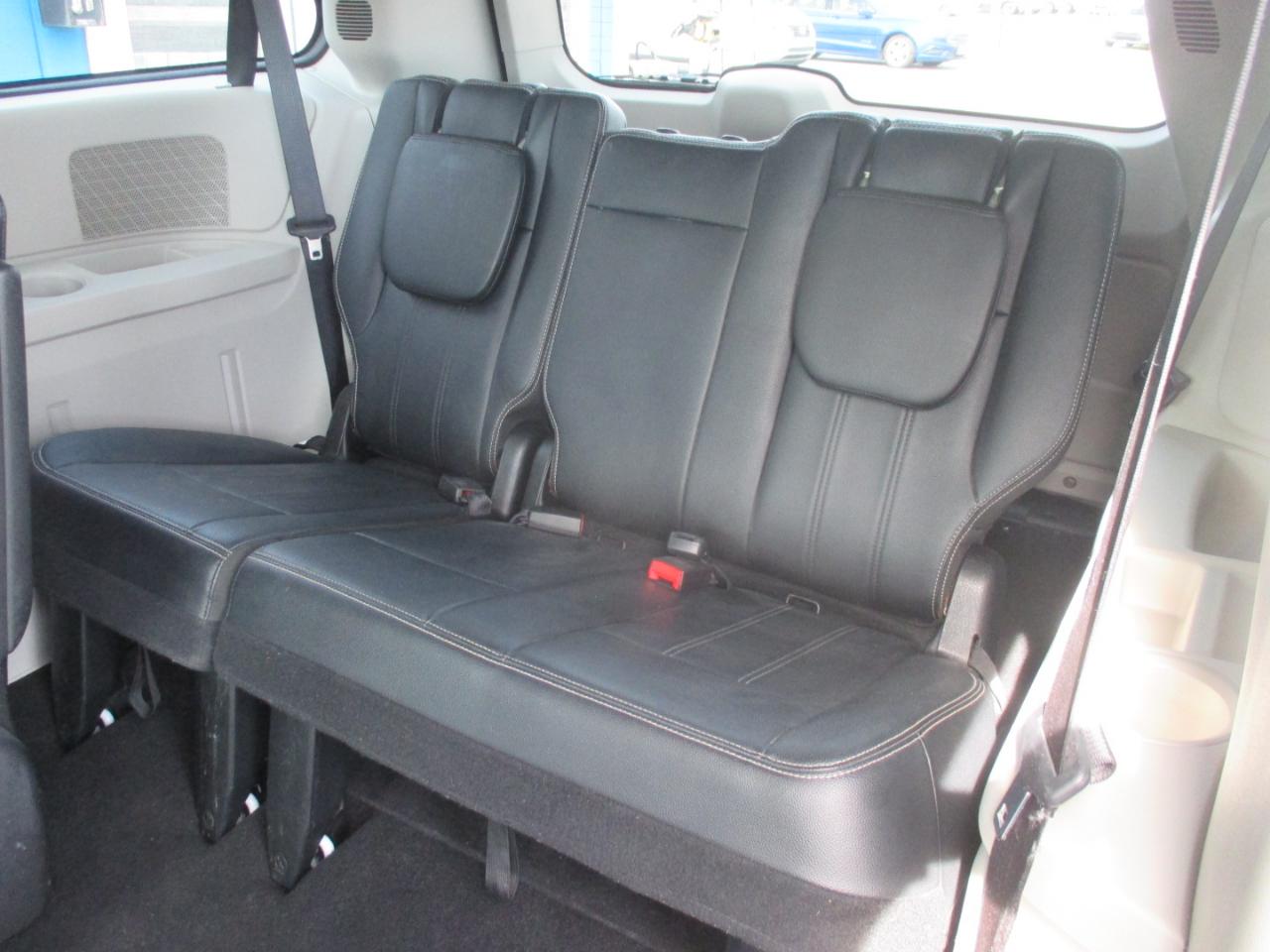 Chrysler Town & Country 4dr Wgn Touring 2016