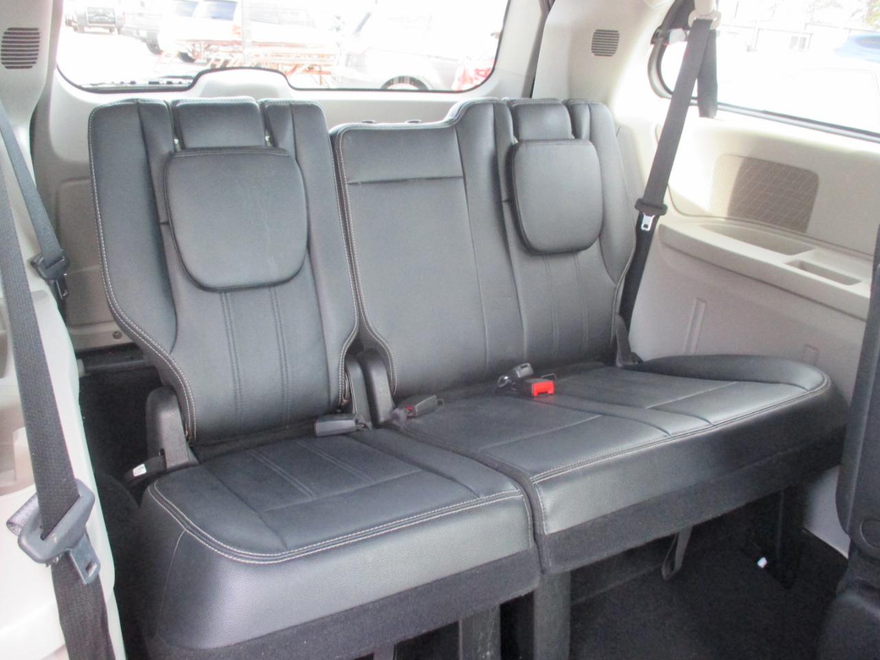 Chrysler Town & Country 4dr Wgn Touring 2016