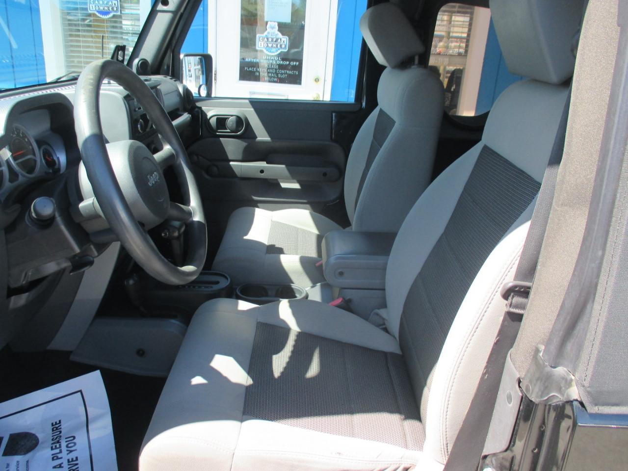 Jeep Wrangler 4WD 2dr Sport 2010