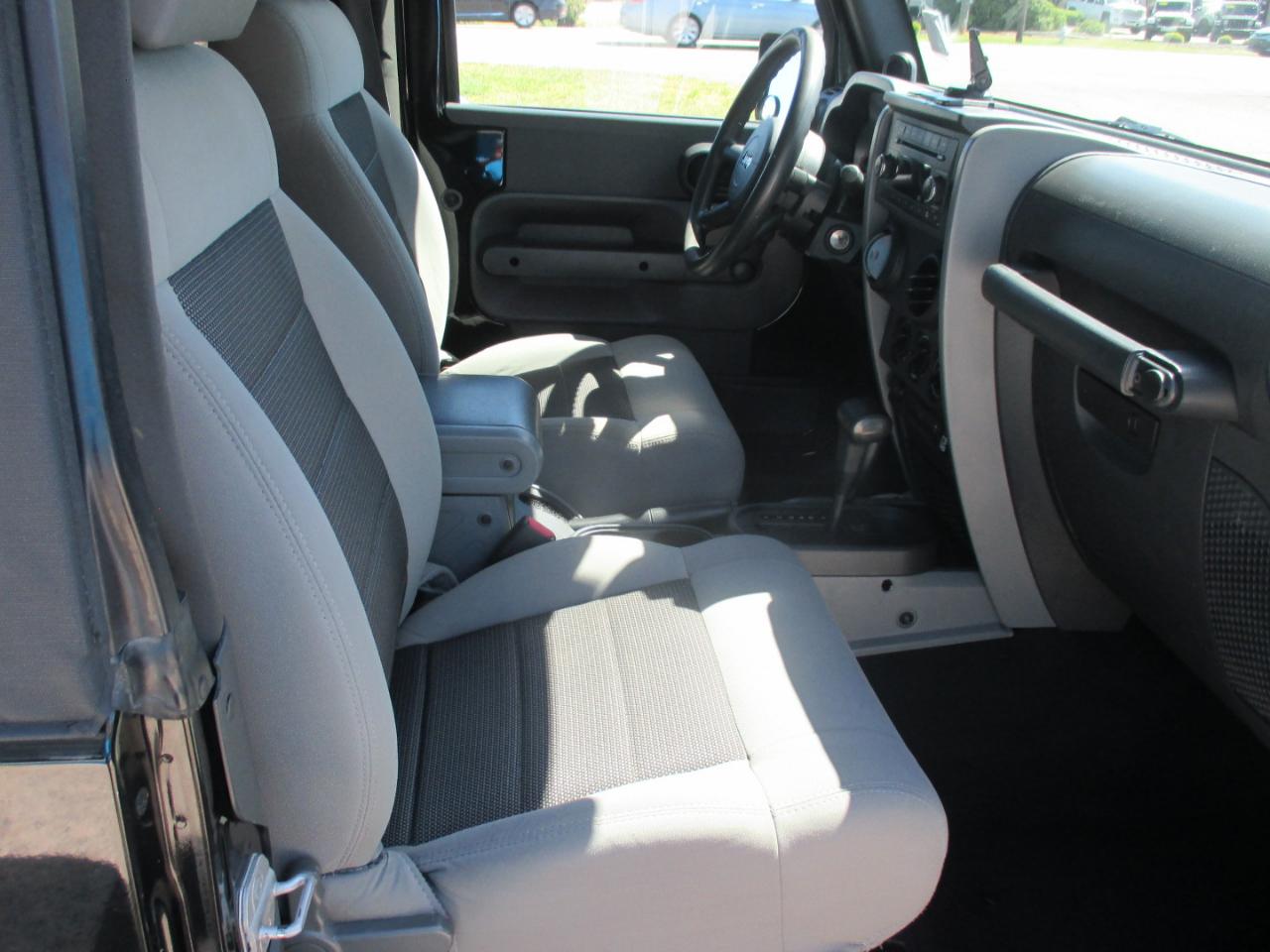 Jeep Wrangler 4WD 2dr Sport 2010