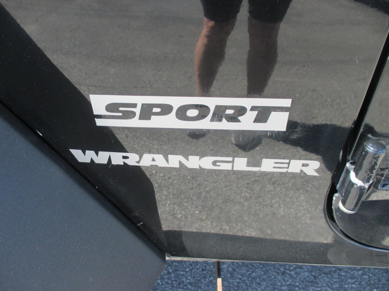 Jeep Wrangler 4WD 2dr Sport 2010