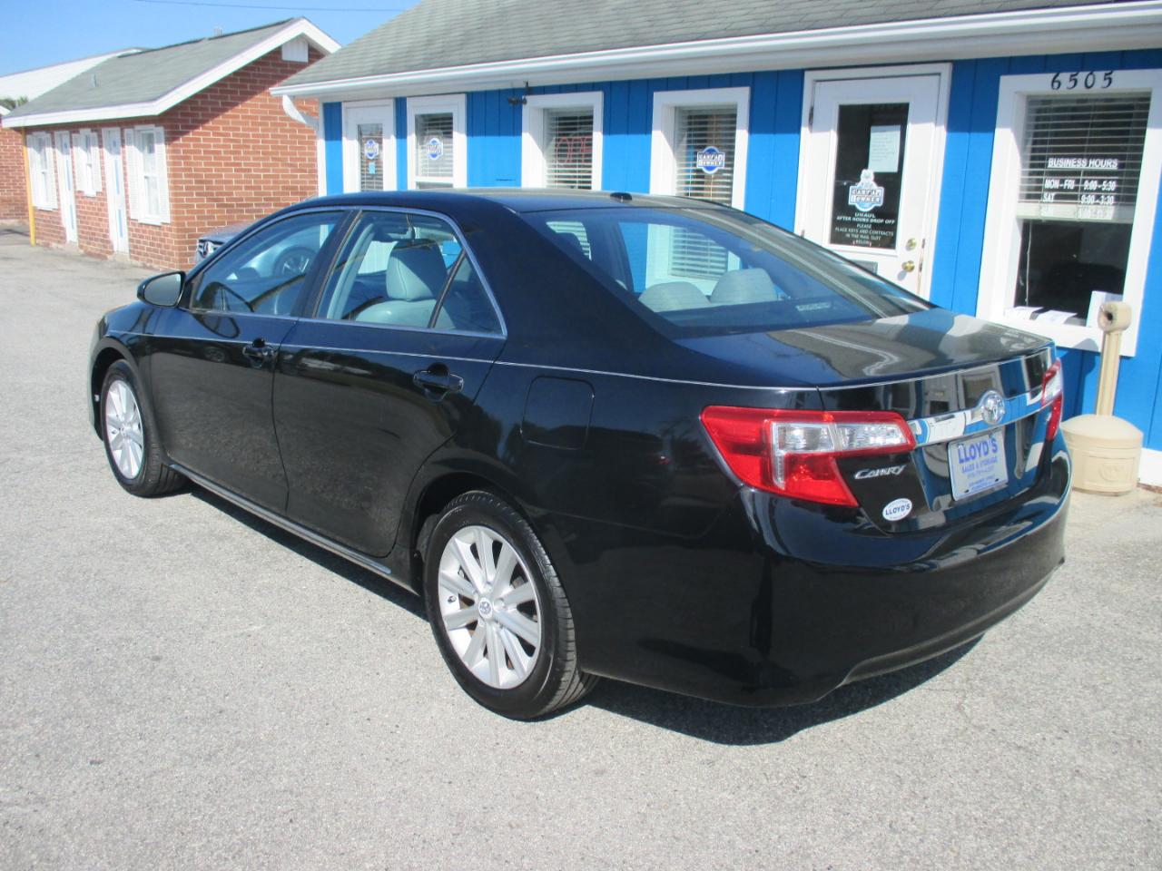 Toyota Camry 2014.5 4dr Sdn I4 Auto XLE (Natl) 2014