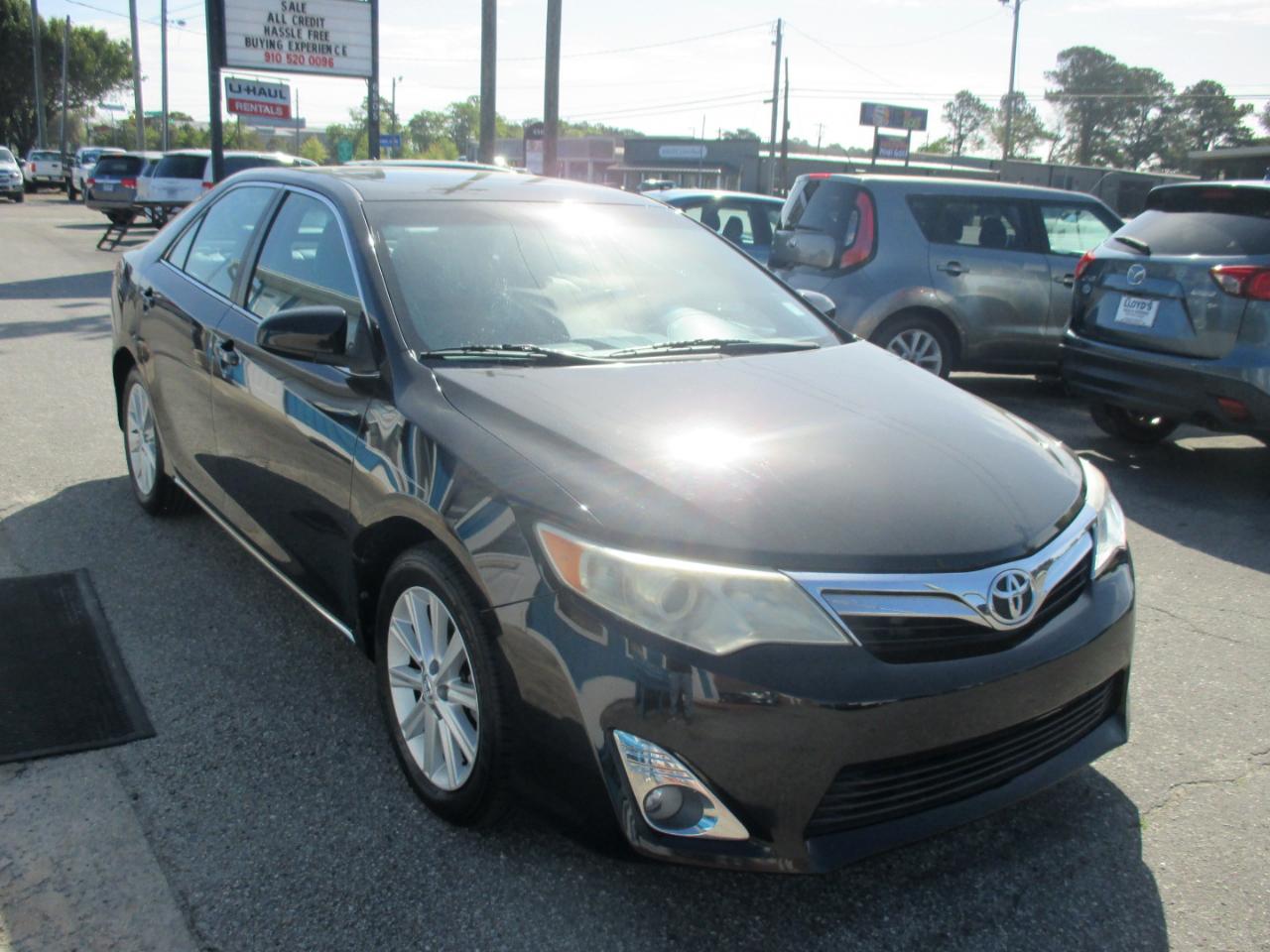 Toyota Camry 2014.5 4dr Sdn I4 Auto XLE (Natl) 2014