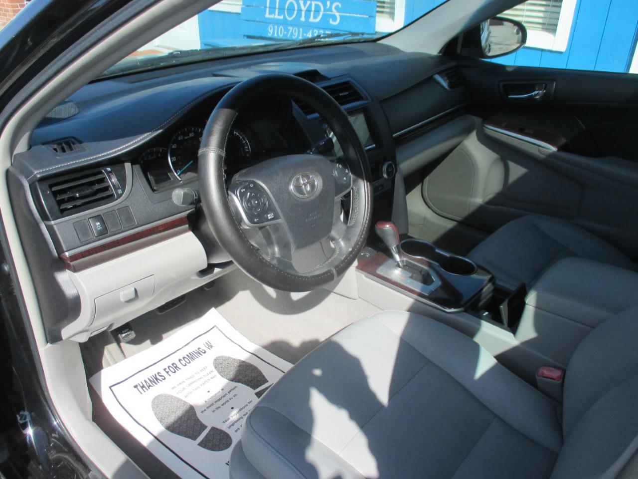 Toyota Camry 2014.5 4dr Sdn I4 Auto XLE (Natl) 2014