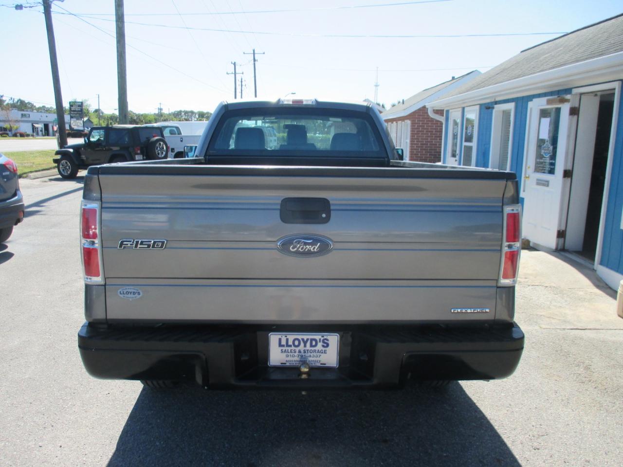 Ford F-150 2WD Reg Cab 126" XL 2014
