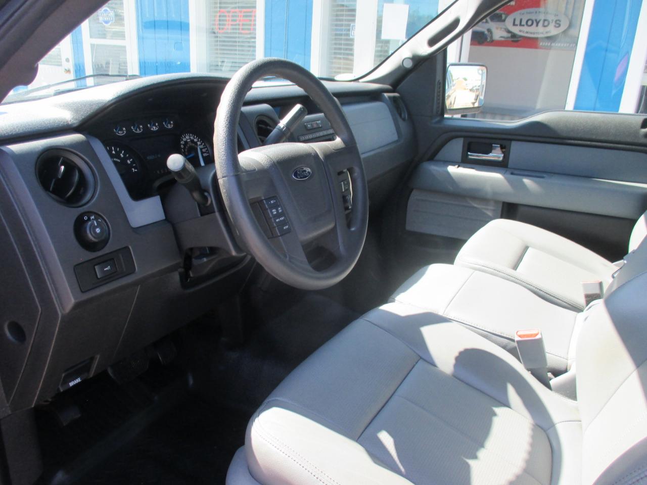 Ford F-150 2WD Reg Cab 126" XL 2014