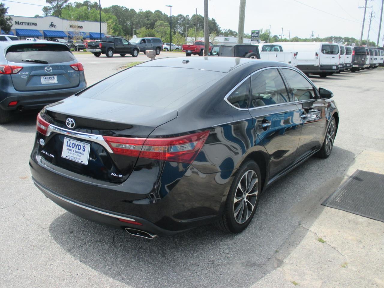 Toyota Avalon 4dr Sdn XLE Premium (Natl) 2016
