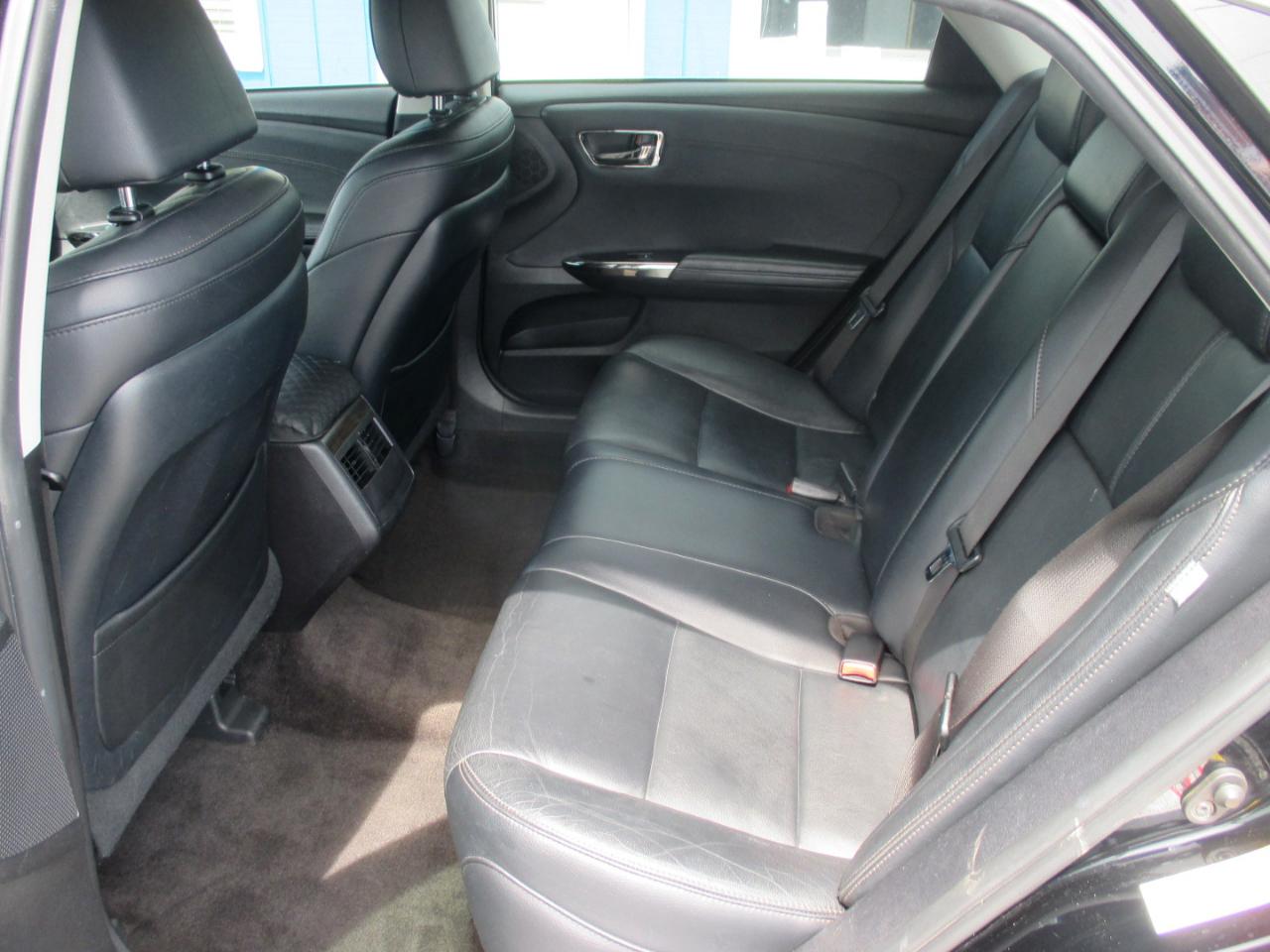 Toyota Avalon 4dr Sdn XLE Premium (Natl) 2016