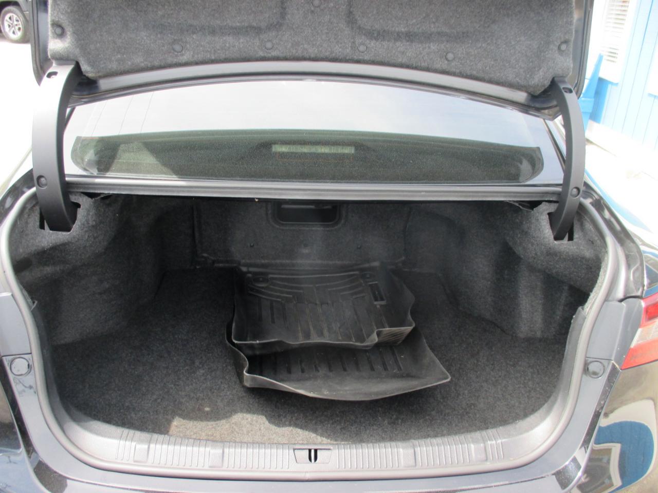 Toyota Avalon 4dr Sdn XLE Premium (Natl) 2016