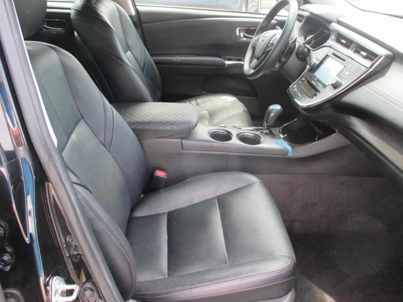 Toyota Avalon 4dr Sdn XLE Premium (Natl) 2016