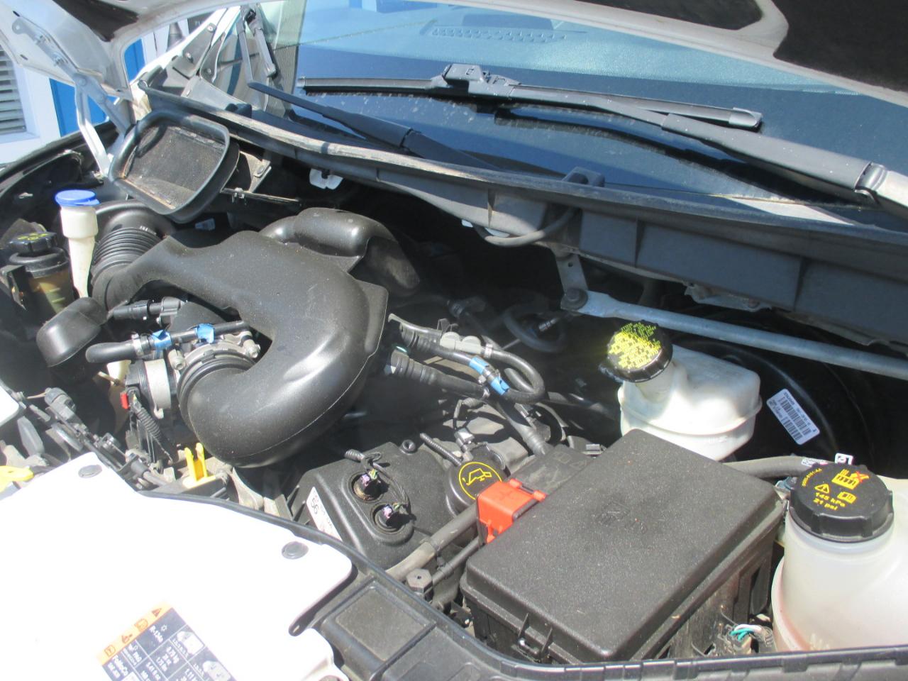 Ford Transit Wagon T-150 130" Med Roof XLT Sliding RH Dr 2017