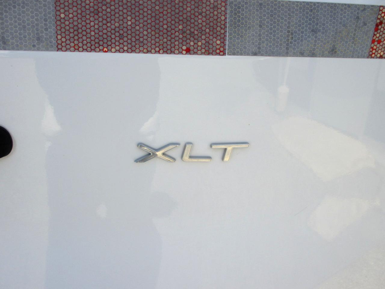 Ford Transit Wagon T-150 130" Med Roof XLT Sliding RH Dr 2017