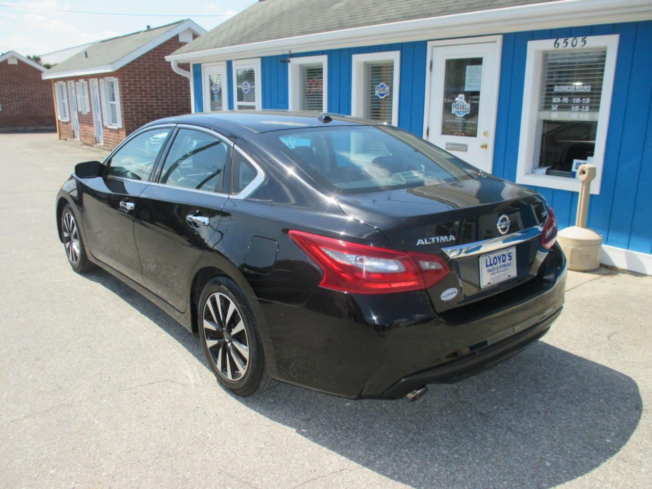 Nissan Altima 2.5 SV Sedan 2018