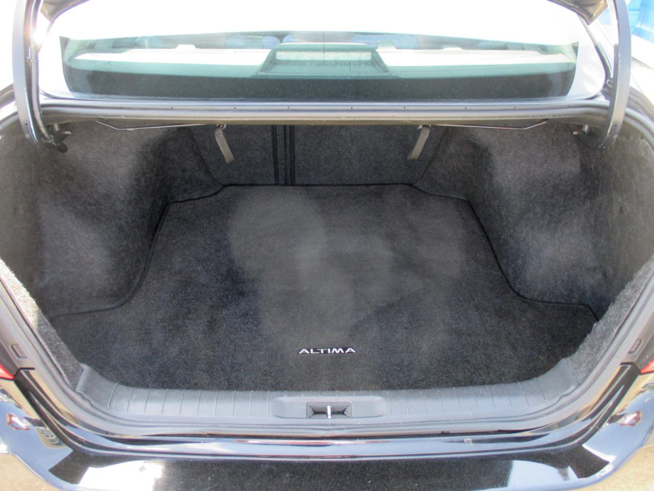 Nissan Altima 2.5 SV Sedan 2018