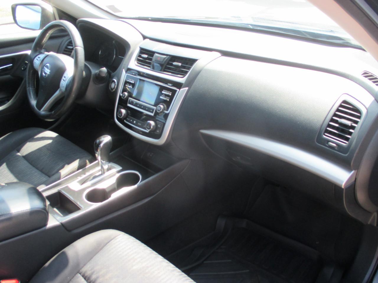 Nissan Altima 2.5 SV Sedan 2018