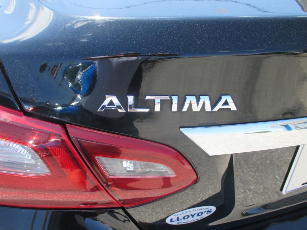 Nissan Altima 2.5 SV Sedan 2018