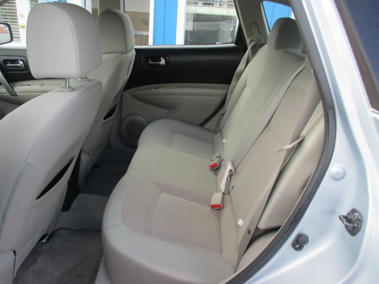 Nissan Rogue Select FWD 4dr S 2015