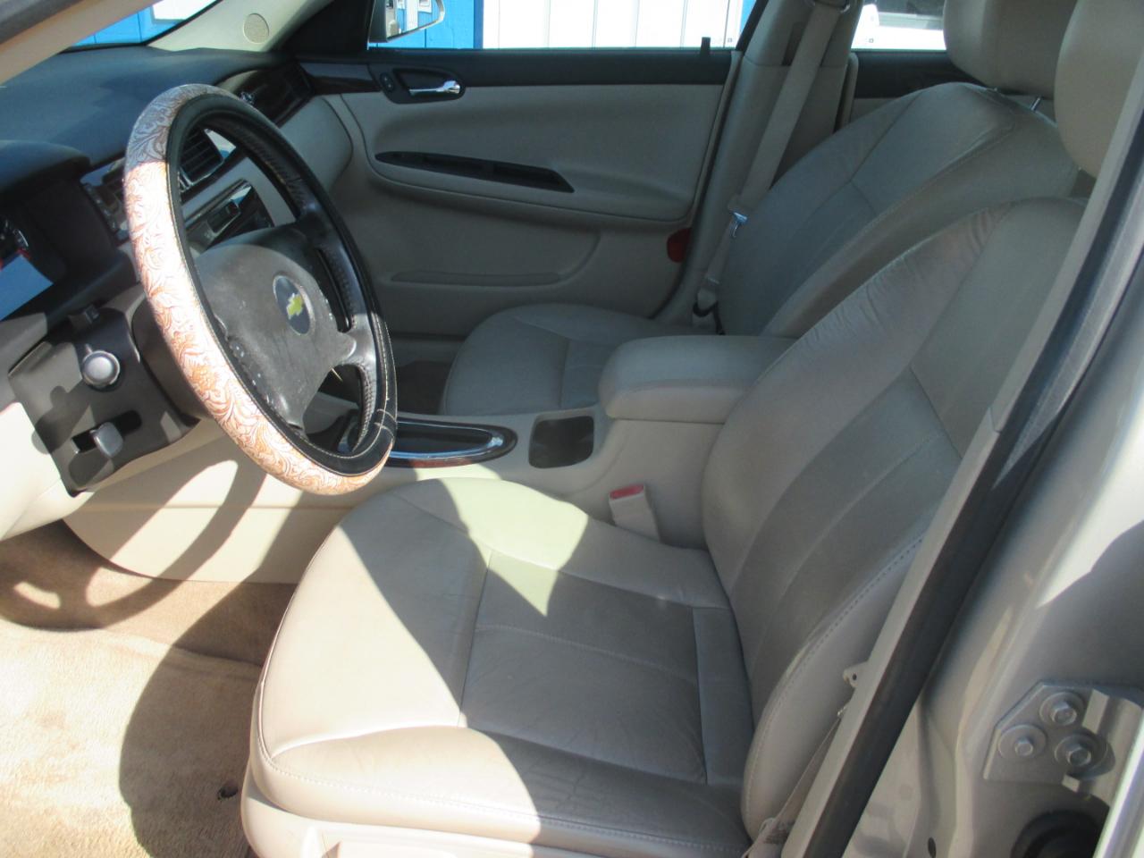 Chevrolet Impala 4dr Sdn LT Retail 2011