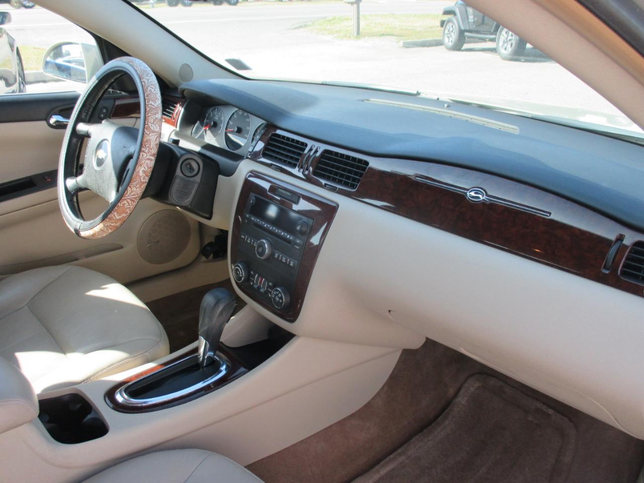 Chevrolet Impala 4dr Sdn LT Retail 2011